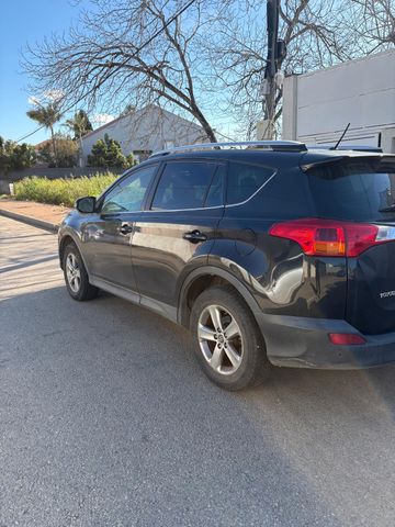 טויוטה RAV4