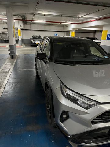 טויוטה RAV4