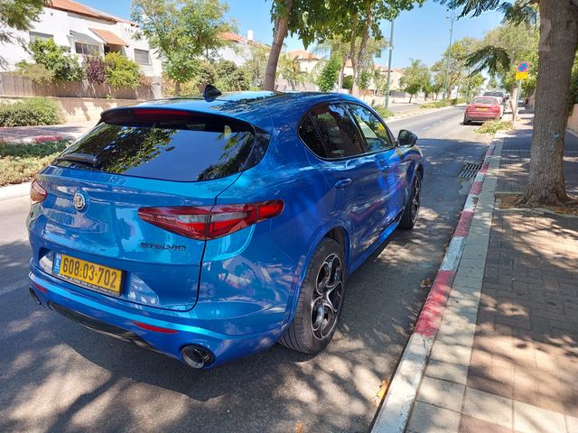 אלפא רומיאו סטלביו