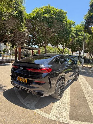 ב מ וו X6