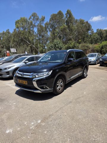 מיצובישי אאוטלנדר