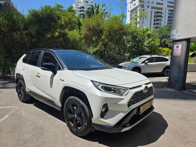 מודעת רכב טויוטה RAV4