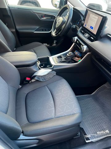 טויוטה RAV4