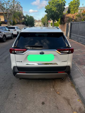 טויוטה RAV4