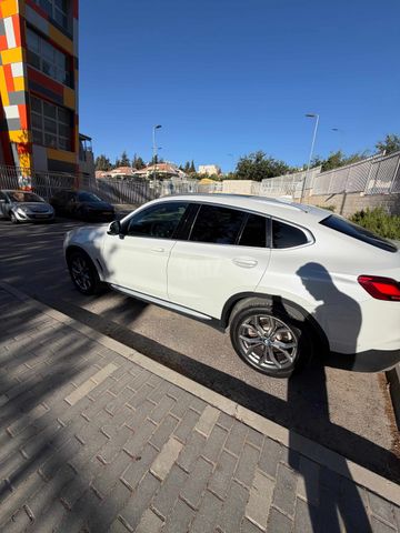 ב מ וו X4