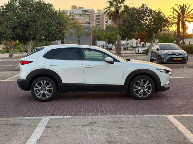 מאזדה CX-30