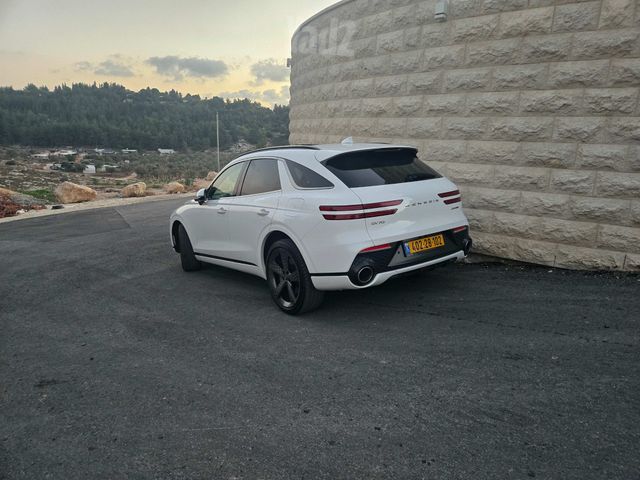 ג'נסיס GV70