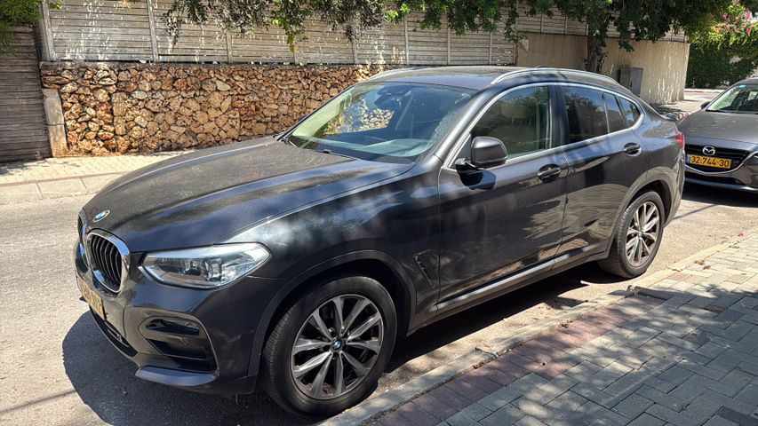 ב מ וו X4