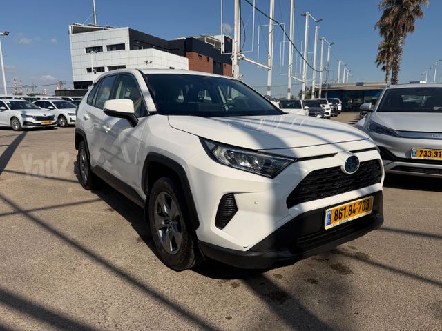 טויוטה RAV4