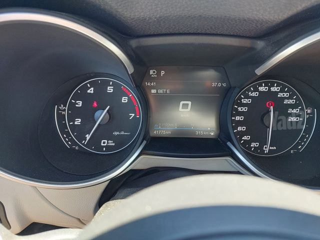 אלפא רומיאו סטלביו