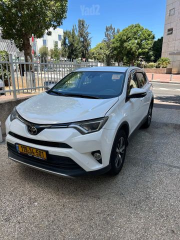 מודעת רכב טויוטה RAV4