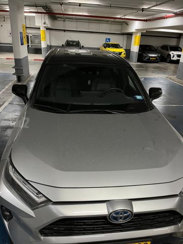 טויוטה RAV4