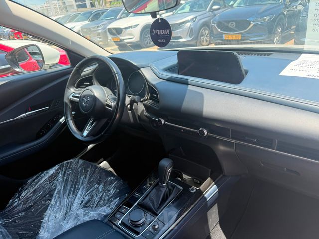 מאזדה CX-30