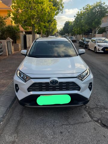 מודעת רכב טויוטה RAV4