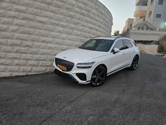 ג'נסיס GV70