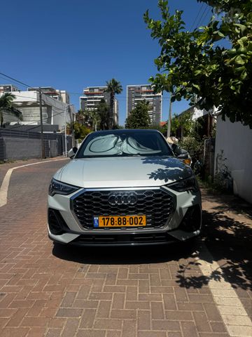 אאודי Q3