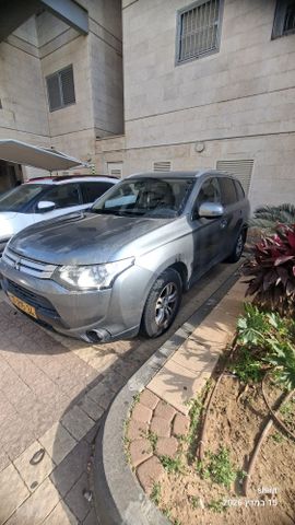 מיצובישי אאוטלנדר