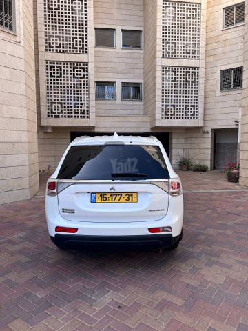 מיצובישי אאוטלנדר