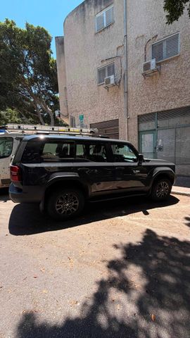 טויוטה לנד קרוזר