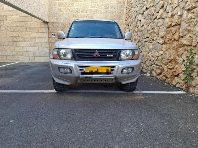 מיצובישי פג'רו