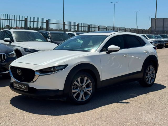 מודעת רכב מאזדה CX-30