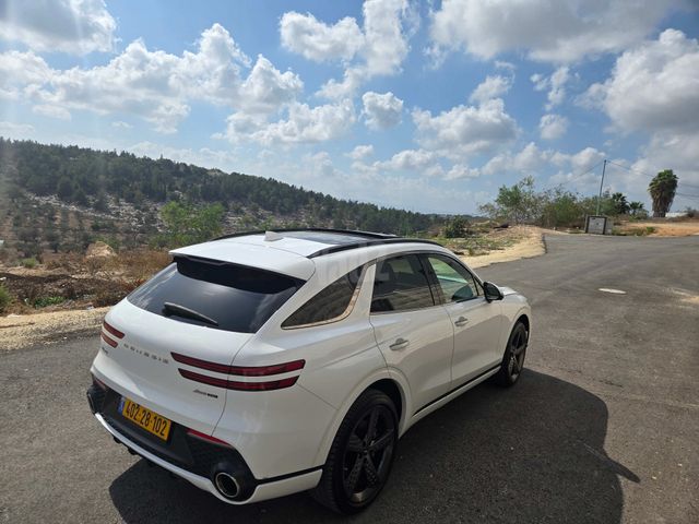 ג'נסיס GV70
