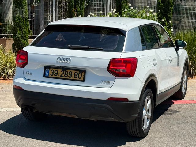 אאודי Q2