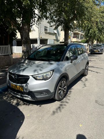 אופל קרוסלנד X