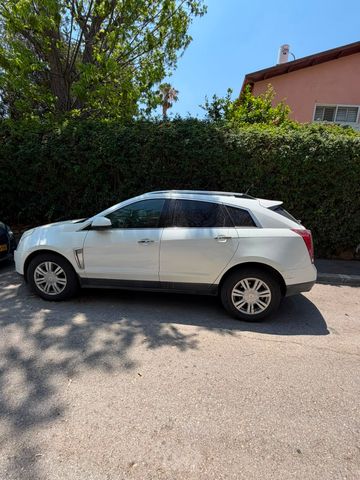מודעת רכב קאדילק SRX