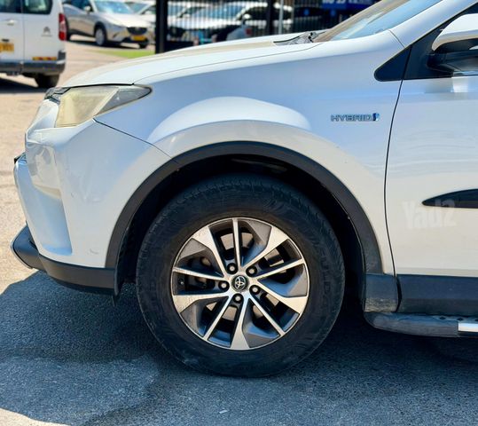טויוטה RAV4