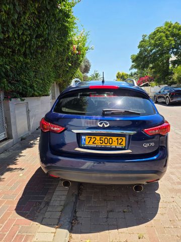 אינפיניטי QX70