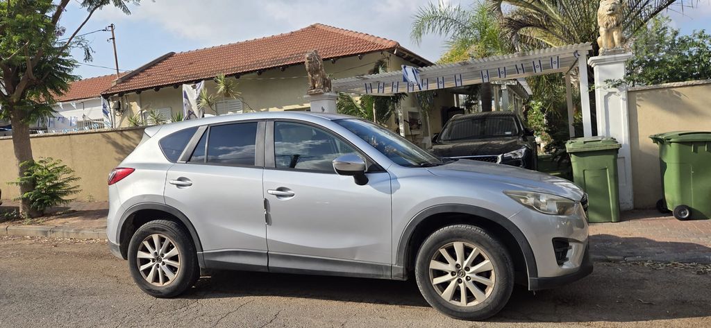 מודעת רכב מאזדה CX-5