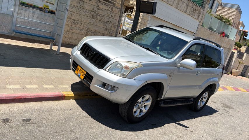 טויוטה לנד קרוזר