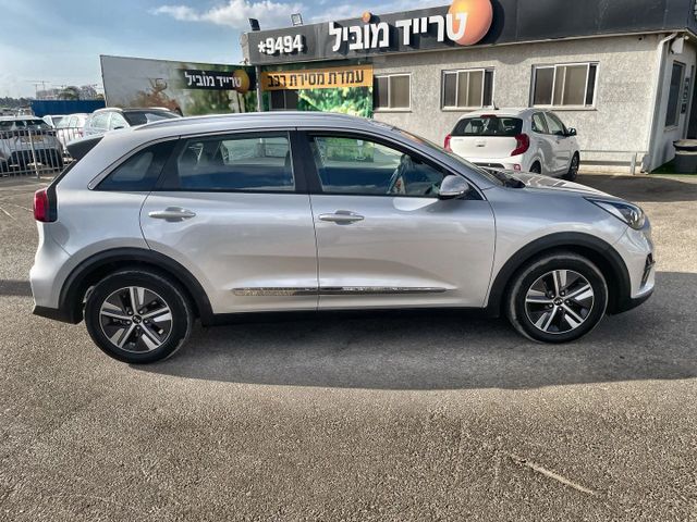קיה נירו