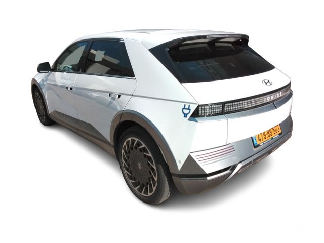 יונדאי איוניק 5
