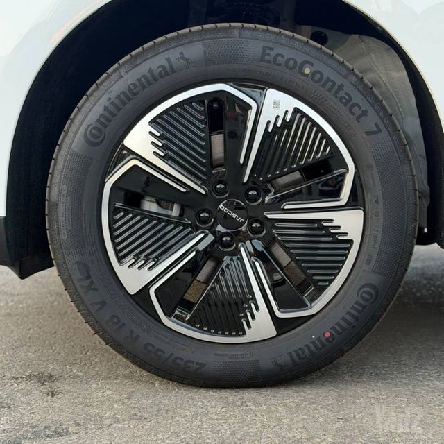 ג'אקו J5