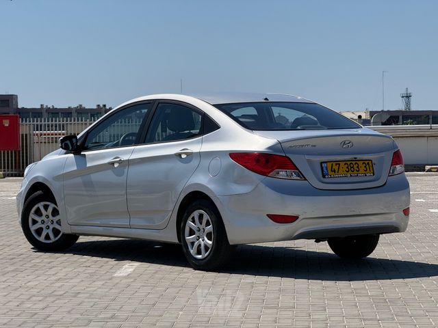 יונדאי אקסנט i25