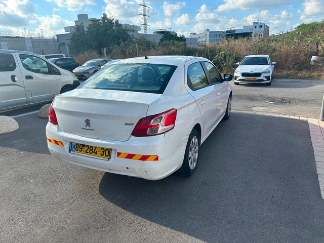פיג'ו 301