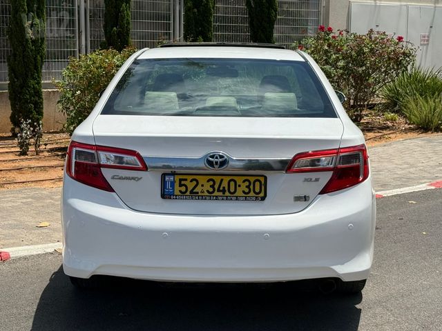 טויוטה קאמרי