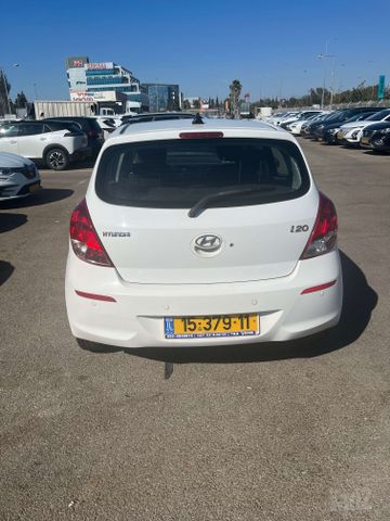 יונדאי i20