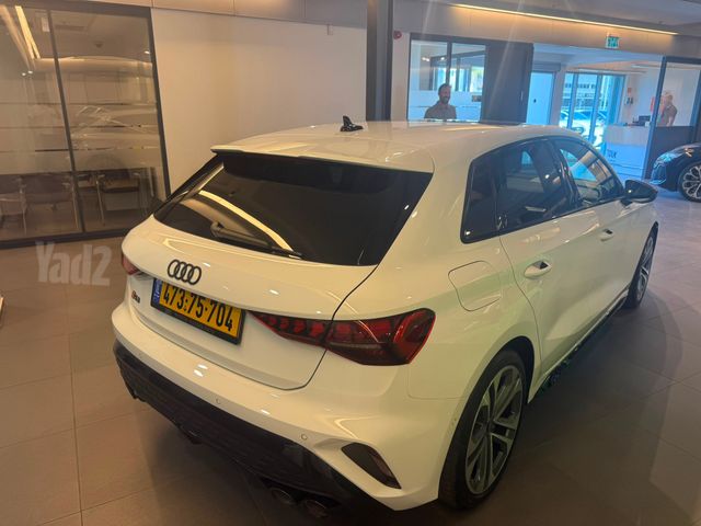 אאודי S3