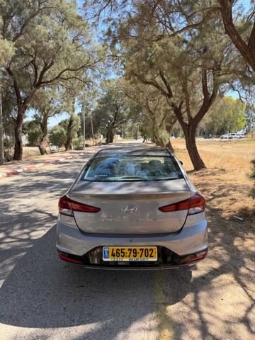 יונדאי אלנטרה