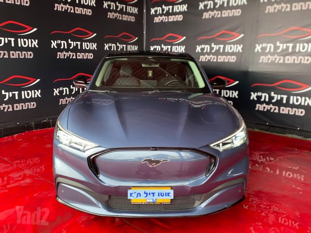 מודעת רכב פורד מוסטנג Mach-E