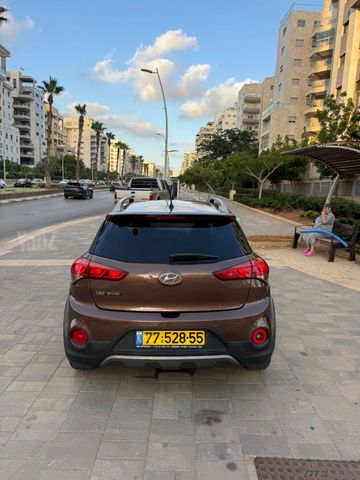 יונדאי I20 קרוס