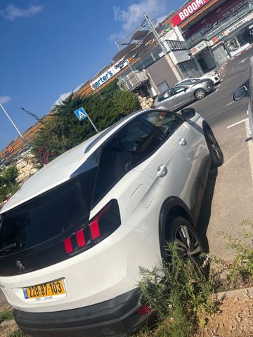 פיג'ו 3008