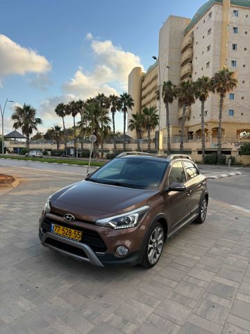 יונדאי I20 קרוס