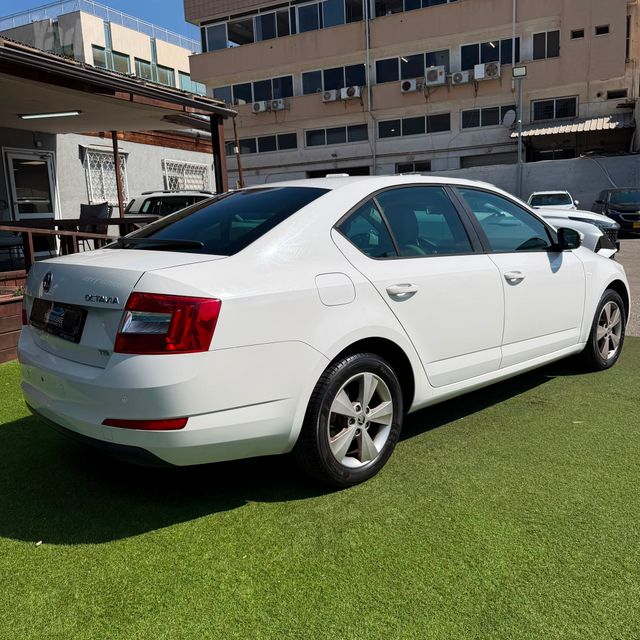 סקודה אוקטביה