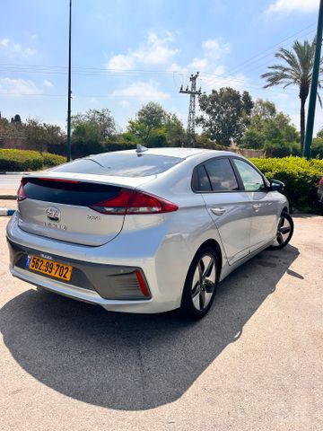 יונדאי איוניק