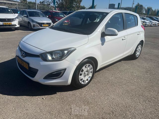 יונדאי i20