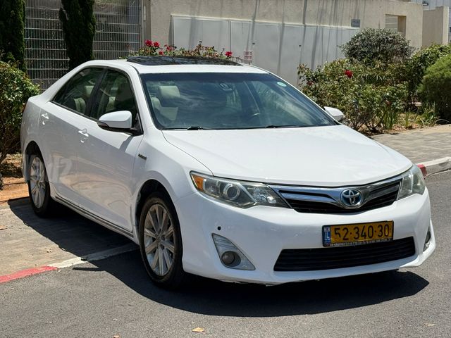 טויוטה קאמרי